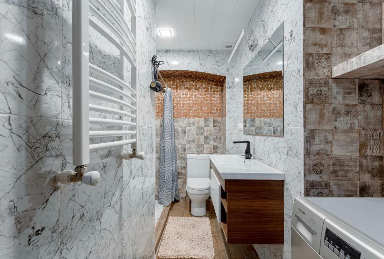 Lovely Dulcet Loft In Center Of Rustaveli Tbilisi Bagian luar foto